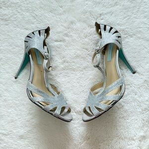 Betsey Johnson women glitter silver shoes size 8.5 US